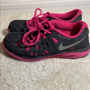 Nike tennis shoes